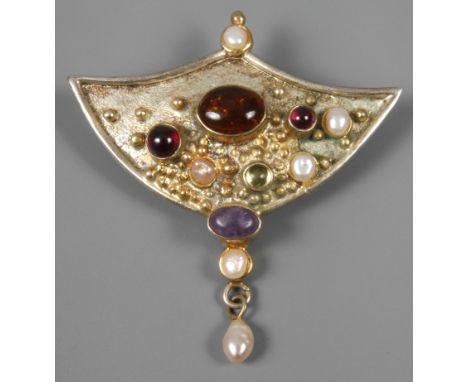 Brosche mit Steinbesatzum 2000, Silber teilweise vergoldet, gestempelt 925, besetzt mit Citrin, Granat, Amethyst, Peridot, Sa
