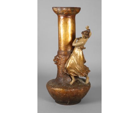 Goldscheider Wien Vase mit Amazoneum 1900, signiert Petri (Janosch Petridis), Reliefmarke Sculpture, Schriftzug Fabriquée en 