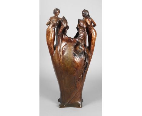 Goldscheider Wien figürliche BodenvaseEntwurf Henri Marchand um 1897/98, signiert, ungemarkt, Prägestempel "Reproduction Rese