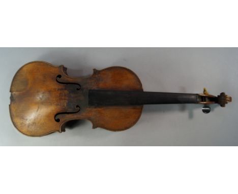 AMENDMENT: Please note that there is a paper label to the interior of this violin, Ludovicus Bergonzi fecit Anno 17/40.
A vio