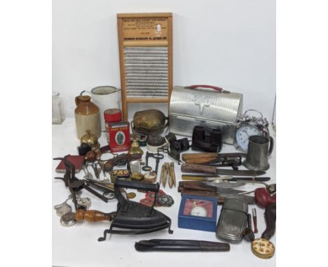 Mixed vintage household items to include a cast iron vintage Thermos lunch box and other items Location: 