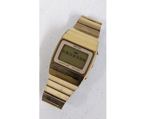 A vintage Seiko quartz LC gents gold plated wristwatch Location: 