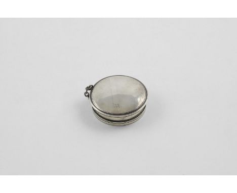 A VICTORIAN PICNIC BEAKER. telescopic, with a gilt interior, circular foot and a cover linked by a chain, by Sampson Mordan &