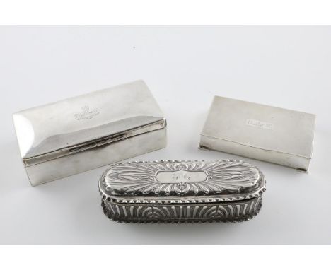 A GEORGE V CIGARETTE CASE. rectangular with rounded corners, cedarwood lining, crested, by Goldsmiths &amp; Silversmiths Co L