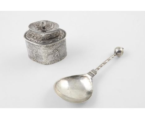 A LATE 17TH/EARLY 18TH CENTURY SCANDANAVIAN BALL KNOP SPOON. with a twist stem and a circular bowl, engraved on the reverse w