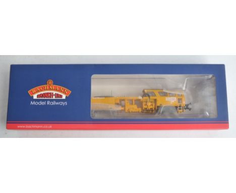 Bachmann 36-165A OO gauge Plasser Tamper Machine Plasser &amp; Theurer (motorised), model in mint condition, box excellent