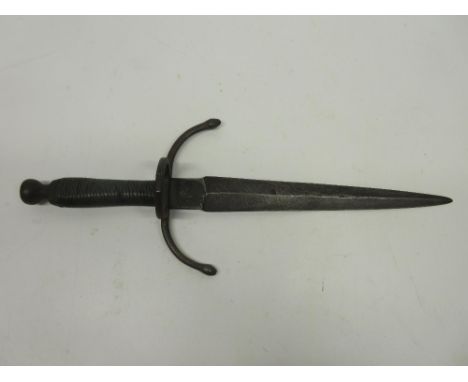 17th century style Main-gauche dagger, 10.5" blade, ring guard and wire bound grip, 40cm overall