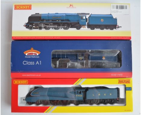Three boxed OO gauge electric steam train models to include Hornby R3371 LNER Class A4 'Mallard' (please note no cab windows 