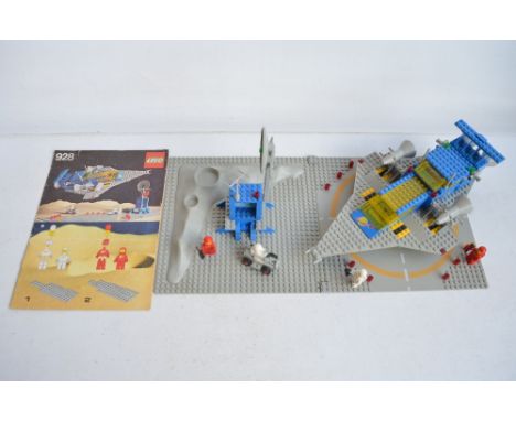 Large Lego Space set 928 (1979) with original instruction manual, no box, set complete and in excellent overall condition