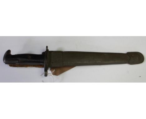 C1940s unmarked M1 Garand bayonet in fair condition, with signs of corrosion, complete with original frog and scabbard. Blade