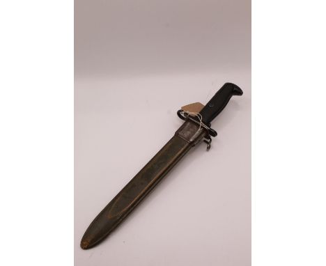 Transitional U.S. Army 1905/E1 M1 Garand bayonet dated 1943 to ricasso in excellent condition, complete with original scabbar