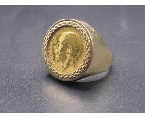 George V 1916 Half-Sovereign in hallmarked and stamped '375' gold ring mount (10.5g) Description amended on 14/10/24