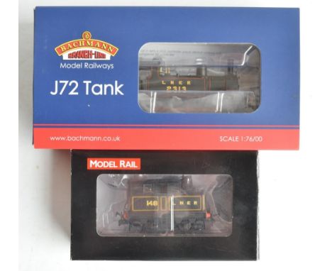 Two highly detailed OO gauge LNER black livery electric train models to include Bachmann 31-060 J72 0-6-0 2313 (model in exce