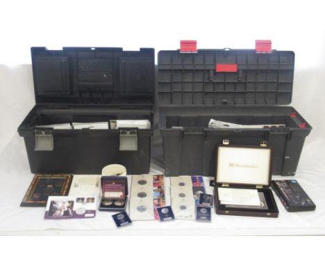 Large collection of British coins, BUNC, circulated, etc. to inc. 45 £5 coins, 36 50ps, 6 £2s, Countdown to London 2012 £5 BU