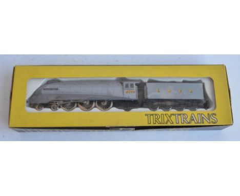 Boxed Trix Trains 1188 OO gauge LNER silver liveried Class A4 4-6-2 2509 'Silver Link', model in good/very good overall exter