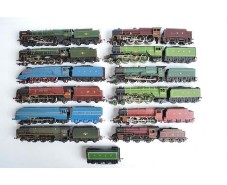 Twelve unboxed OO gauge electric steam locomotive models from Hornby, Bachmann, Triang, Mainline plus a spare unpowered Hornb