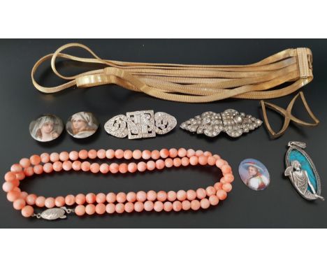 SELECTION OF JEWELLERYincluding a coral bead necklace, a multi strand gilt necklace by Grosse, an unmarked silver pendant wit