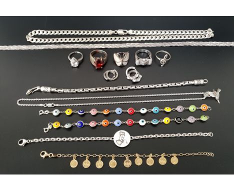 SELECTION OF SILVER AND SILVER MOUNTED JEWELLERYincluding a hummingbird pendant on chain, a curb link neck chain, a CZ set ri