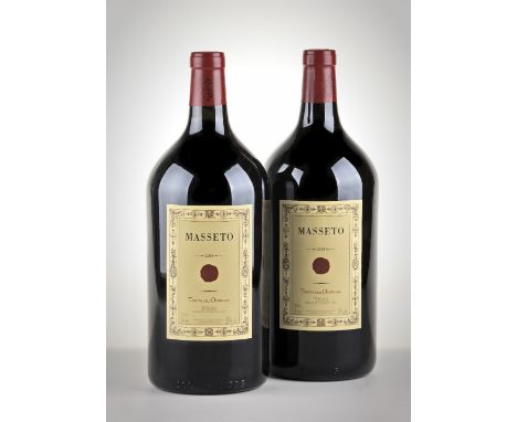 Masseto 2004 Bolgheri WS 98/100, RP 97/100, JS 96/100, SF 93/100 2 confezioni originali in legno singole. 2 original single w