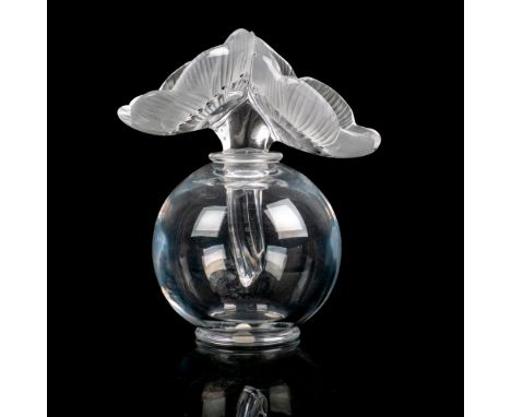 Phenomenal flacon designed in clear crystal with two anemones floral stopper. Black enamel details the floral stopper. Marked