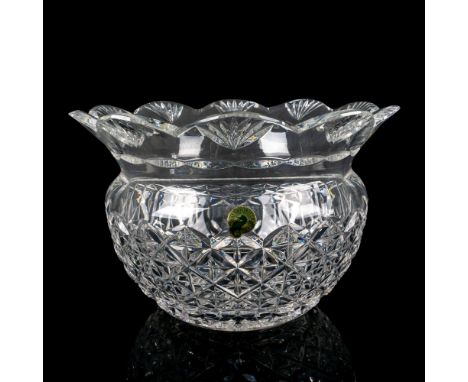 Marvelous lead crystal bowl from the Hospitality Collection, a take on a pineapple. Diamond cuts surround the bowl, and the s