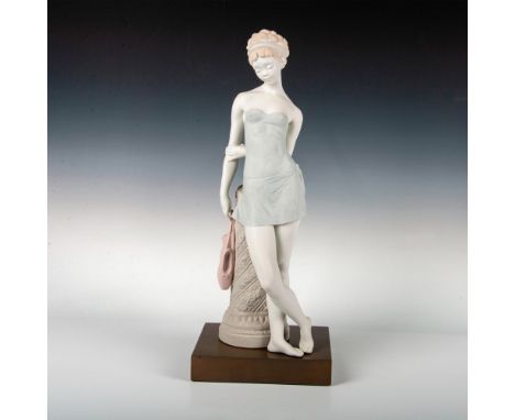 Privilege limited edition sculpture in matte finish. Lladro backstamp. This item has its original box. Box measures: 10.5"L x