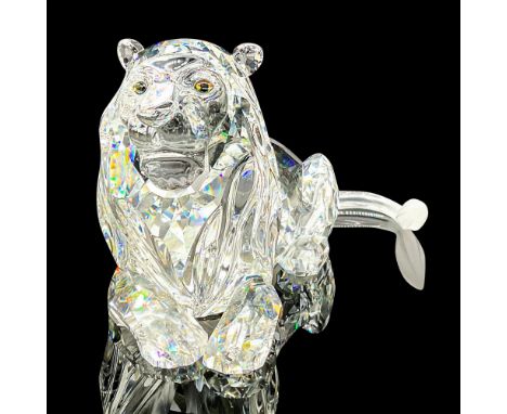 Annual edition lead crystal part f the Inspiration Africa trilogy, made with frosted tail end and crystal colored eyes. Swaro