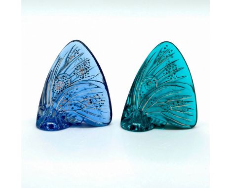 Sapphire and turquoise butterflies with embossed enamel designs on the wings. Lalique signature etched on the bases. Dimensio