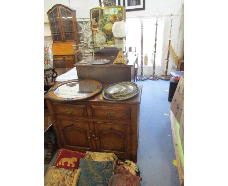 A mixed lot to include a Victorian brass framed fire screen with floral painted mirrored glass panel, an oak framed circular 