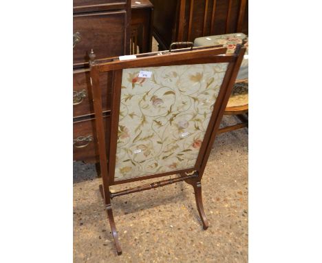 Adjustable needlework fire screen (a/f)