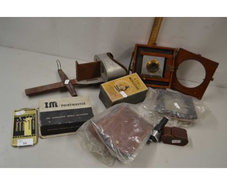 Mixed Lot: vintage stereoscope card viewer, parts of a vintage bellows camera, an Admaster manual calculator, a boxed Octopus