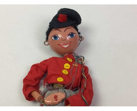 PELHAM PUPPET AND VINTAGE JIGSAWS the puppet in original box