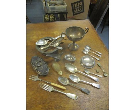 A mixed lot of silver and silver plate to include an Otterden and Stalishfield flower show trophy cup, Birmingham 1924, three