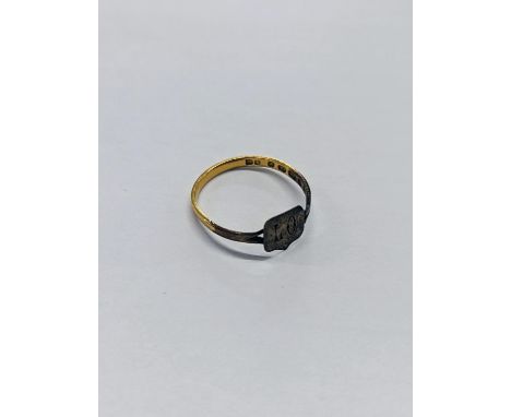 A Victorian 22ct gold signet ring inscribed 'L O' 1.7g approx size R 1/2 Location: Cab 