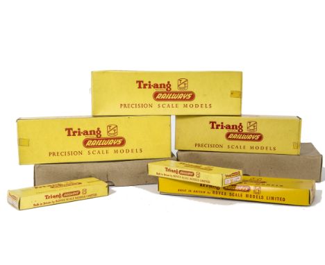 Tri-ang TT open sleeper B Track, T153 two boxes of 12 Large Radius curves, T151 box of 10 straights, T161 R/H point, T160 L/H