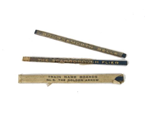 Hornby 0 Gauge Carriage destination Boards, for the No 2 Carriage Series, including 4 ‘Scarborough Flier’ plates, 4 ‘Bournemo