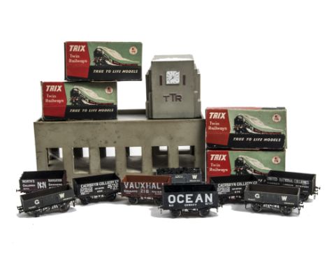 Various kitbuilt wagons and Trix 00 Gauge manways Station building and wagon boxes, nine kitbuilt /altered open wagons by Coo