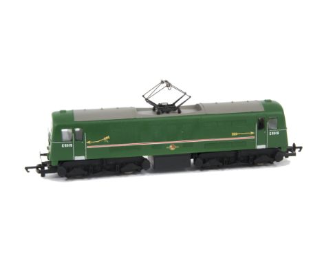 Silver Fox 00 Gauge Model 1-C-C0-1 Bullied Diesel Locomotive, in BR green ‘Golden Arrow’ no 10203, in original box, E, box VG