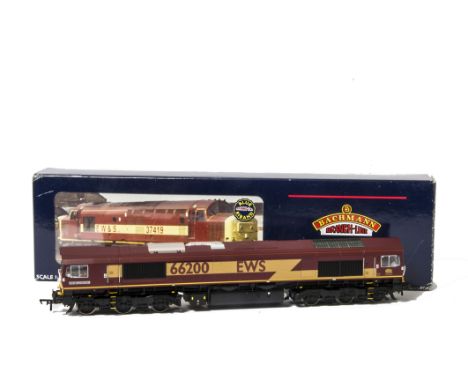Bachmann 00 Gauge Diesel Locomotives, 32-730 Class 6666200 ‘Railway Heritage Committee’ EWS Livery and 32-381Z Class 37/5 376