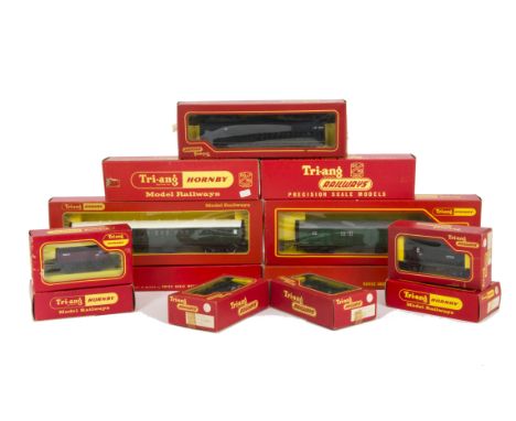 Tri-ang Railways and Tri-ang Hornby 00 Gauge Utility Vans, Hopper Wagons and Engineering trucks, R226 SR green Utility Vans (