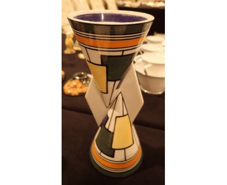 Wedgwood Clarice Cliff Yo-Yo vase H: 23 cm