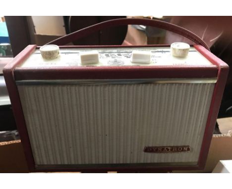 CARTON WITH OLD CANDLE LAMP, DYNATRON TRANSISTOR RADIO &amp; A BOXED MARINE COMPASS BY SIMPSON LAWRENCE LTD GLASGOW