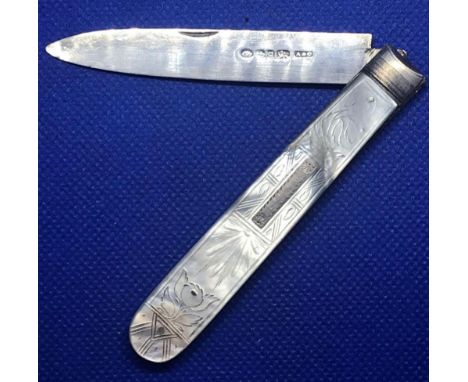 GEORGIAN SILVER AND MOTHER OF PEARL FRUIT KNIFE (BLADE 7CMS) 1836