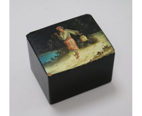 A Russian lacquer tea caddy 10 x 8.5cm