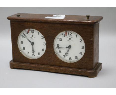 A Kooperman chess timer 14cm