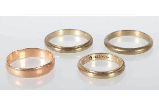 4 Eheringe1 Halfte Jh Gelb Rotgold 333 585 Part Graviert 3 Ringe Aus Gelbgold