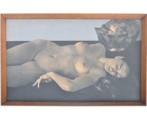 A retro mid 20th Century portrait print on board depicting a nude lady. Set within a mid Century frame. Measures approx; 50cm
