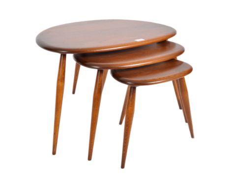 Lucian Ercolani - Ercol - Model 354 - An original 1960s beech and elm set of ' Pebble ' nesting tables. The pebble nest of ta