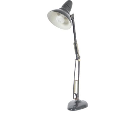 Waso Ledu - Typ WH - A retro vintage 20th Century Swedish articulated Anglepoise desk / table lamp light having a council ste