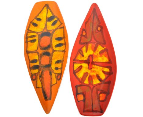 Poole Pottery - Delphis Range - Two retro mid 20th Century Spearhead shaped dishes / plates, each with glazed decorations. Ma
